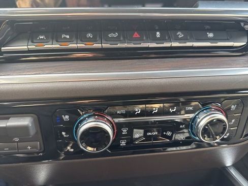 Used 2026 GMC Sierra 1500 SLT w/ SLT Premium Package image 19