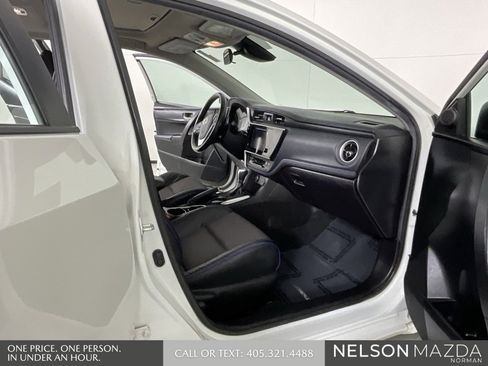 Used 2019 Toyota Corolla SE image 14