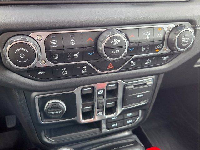 Used 2024 Jeep Wrangler Unlimited Sahara w/ Technology Group AWD/4WD image 26