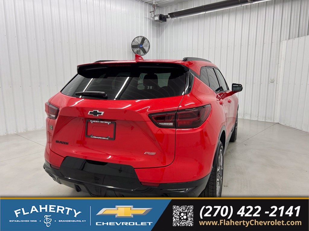 Used 2024 Chevrolet Blazer RS FWD image 3