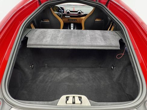 Used 2020 Ferrari 812 Superfast image 33