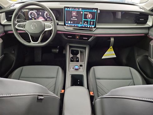 New 2026 Volkswagen Tiguan SE image 15