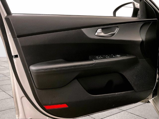 Used 2021 Kia Forte LXS FWD image 22