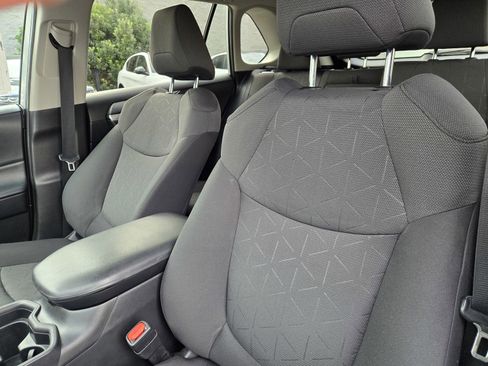 Used 2019 Toyota RAV4 XLE image 17