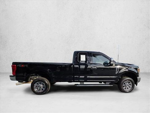 Used 2019 Ford F250 XLT w/ XLT Premium Package image 4