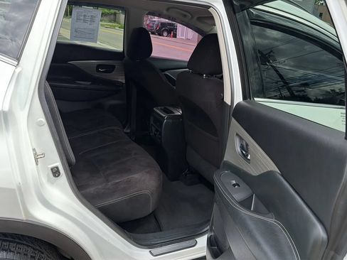 Used 2016 Nissan Murano SV AWD/4WD image 26