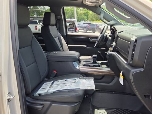 New 2026 Chevrolet Silverado 1500 RST AWD/4WD image 13