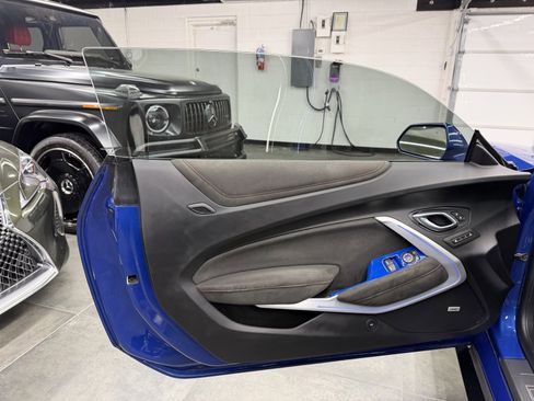Used 2019 Chevrolet Camaro ZL1 image 21