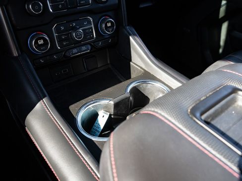 Used 2022 Chevrolet Suburban RST w/ Luxury Package image 27