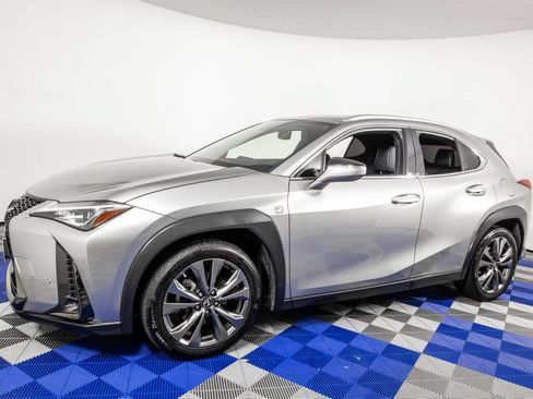Used 2019 Lexus UX 200 F Sport w/ F Sport Premium Package FWD image 2