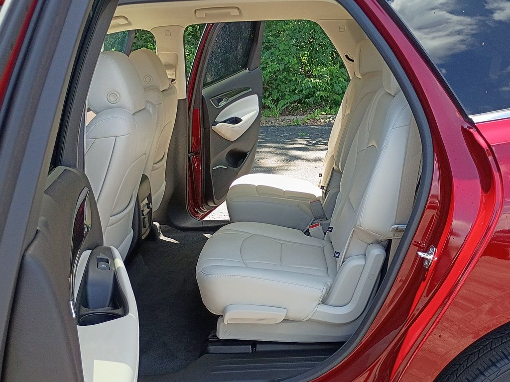 Used 2023 Buick Enclave Essence w/ Sport Touring Edition FWD image 14