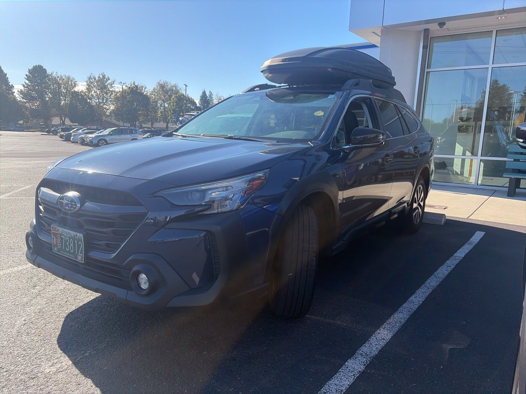 Used 2024 Subaru Outback Premium AWD/4WD image 3