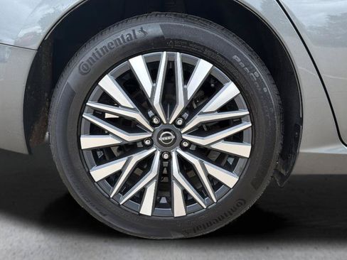 Certified 2025 Nissan Altima 2.5 SV FWD image 13