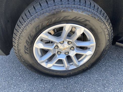Used 2025 Chevrolet Tahoe LT AWD/4WD image 33