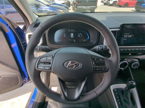 New 2025 Hyundai Venue Limited image 21