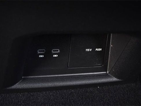 Certified 2023 Volkswagen Atlas SE image 23