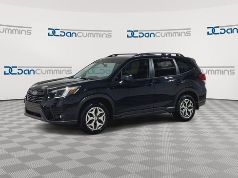 Used 2024 Subaru Forester Premium image 5