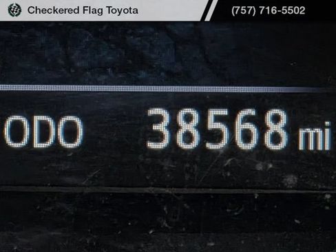 Used 2018 Toyota Tacoma TRD Off-Road AWD/4WD image 13
