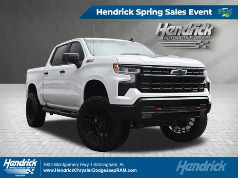 Used 2022 Chevrolet Silverado 1500 LT Trail Boss w/ Protection Package AWD/4WD image 1