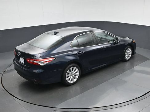 Used 2019 Toyota Camry LE FWD image 56
