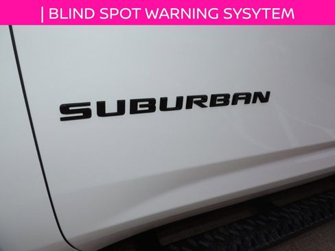 Used 2023 Chevrolet Suburban Z71 w/ Luxury Package image 15