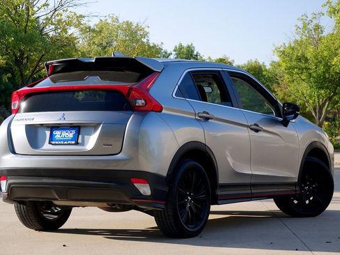 Used 2020 Mitsubishi Eclipse Cross LE image 3