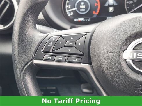 Used 2022 Nissan Kicks SV image 27