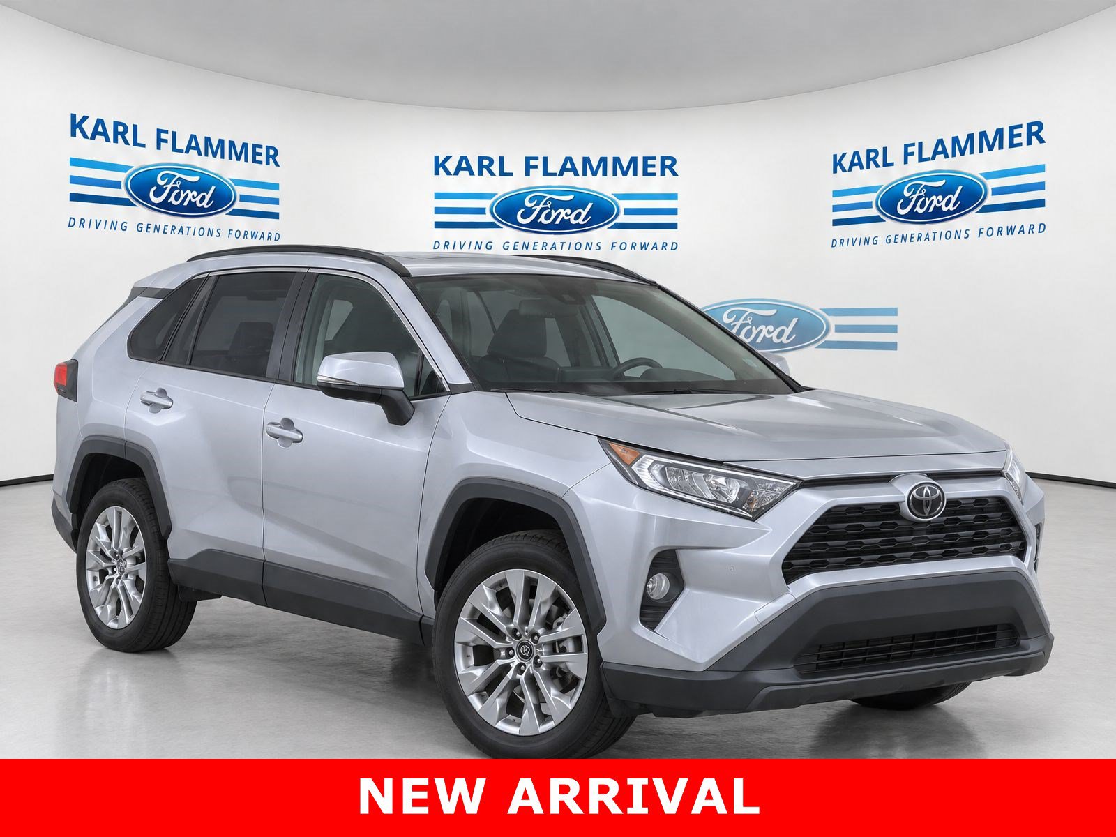 Used 2021 Toyota RAV4 XLE Premium FWD image 1