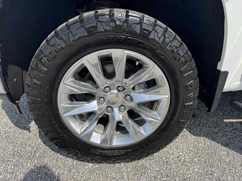 Used 2020 Chevrolet Silverado 1500 LTZ w/ LTZ Plus Package AWD/4WD image 32
