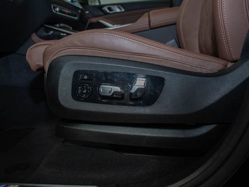Used 2026 BMW X7 xDrive40i w/ M Sport Package AWD/4WD image 15