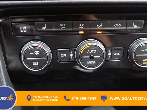 Used 2024 Volkswagen Taos SE image 23