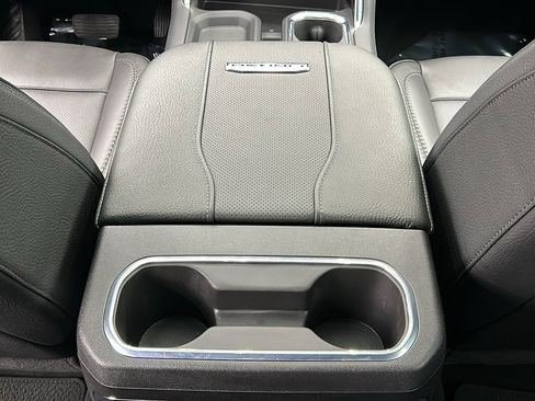 Used 2025 GMC Sierra 3500 Denali image 38