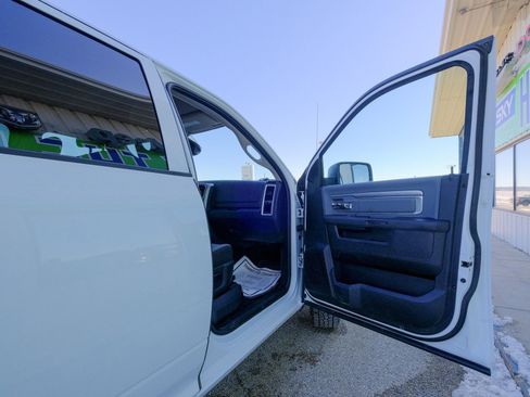 Used 2023 RAM 1500 Classic SLT w/ Electronics Group image 14