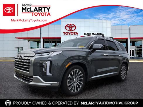 Used 2025 Hyundai Palisade Calligraphy FWD image 1