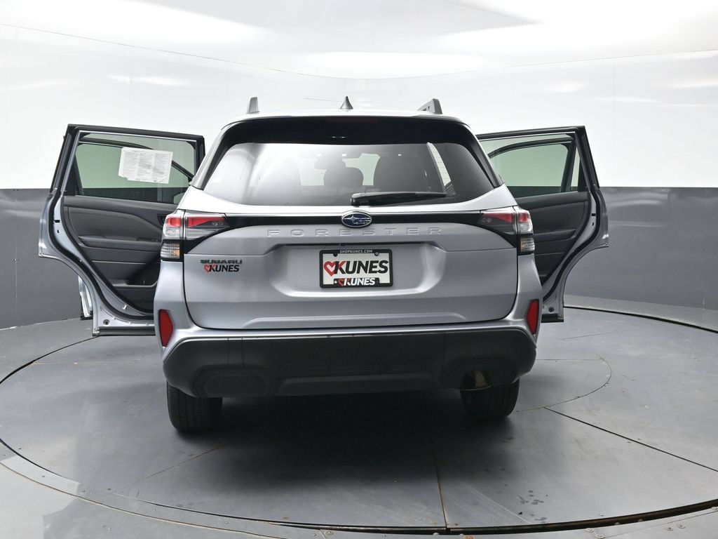 Used 2025 Subaru Forester Premium AWD/4WD image 57