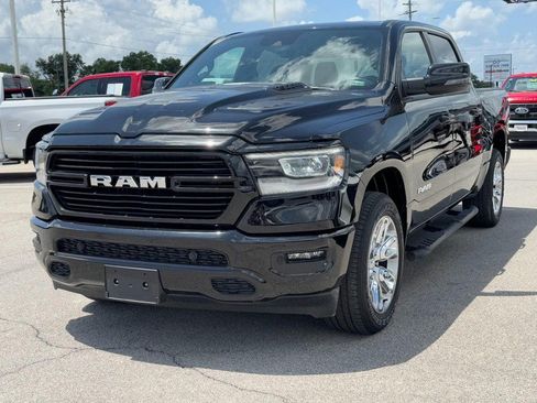 Used 2023 RAM 1500 Laramie AWD/4WD image 8