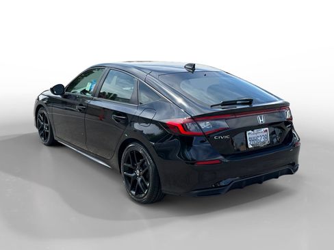Used 2023 Honda Civic Sport image 3