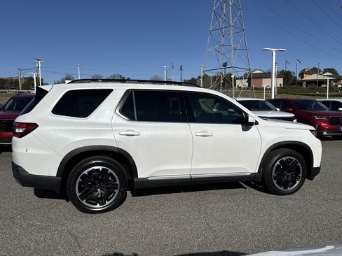 New 2026 Honda Pilot Touring image 10