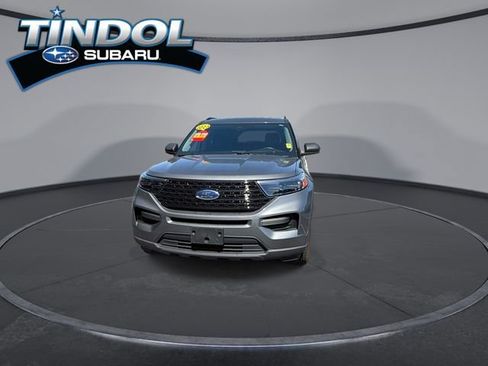 Used 2023 Ford Explorer XLT w/ Class IV Trailer Tow Package AWD/4WD image 3