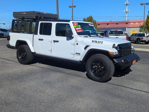 Used 2022 Jeep Gladiator Willys image 1