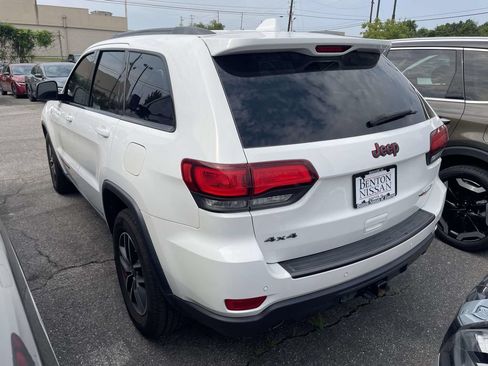 Used 2021 Jeep Grand Cherokee Trailhawk w/ Trailhawk Luxury Group AWD/4WD image 4