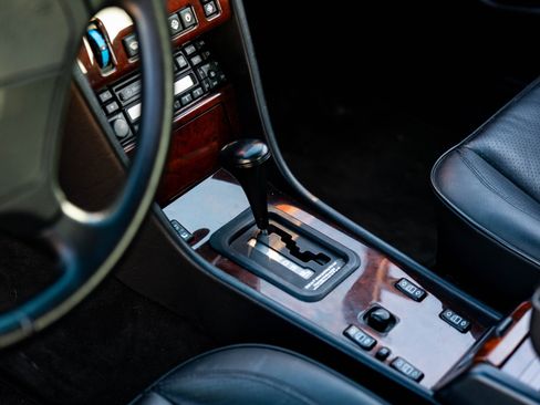 Used 1994 Mercedes-Benz E 500 Sedan image 36
