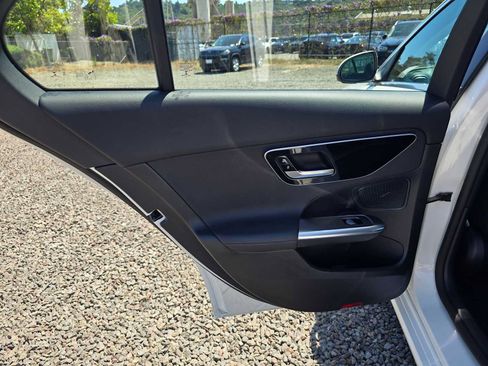 Used 2023 Mercedes-Benz C 300 Sedan image 15