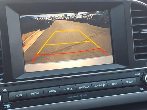 Used 2017 Hyundai Elantra SE image 23