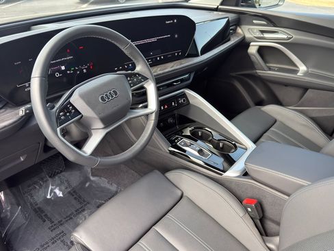 Used 2025 Audi Q5 Premium Plus w/ Premium Plus AWD/4WD image 13