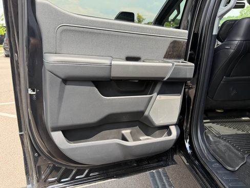 Used 2024 Ford F250 Lariat w/ Lariat Ultimate Package AWD/4WD image 35