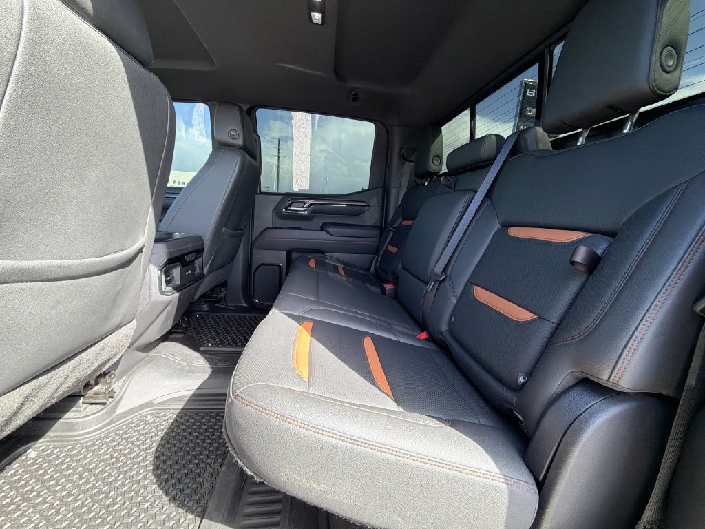 Used 2023 GMC Sierra 1500 AT4 w/ AT4 Premium Package AWD/4WD image 30