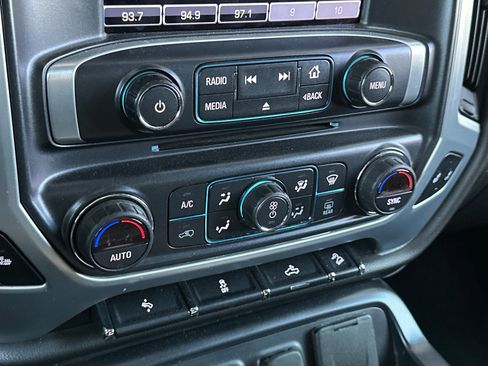 Used 2018 GMC Sierra 1500 SLT w/ SLT Premium Package image 27