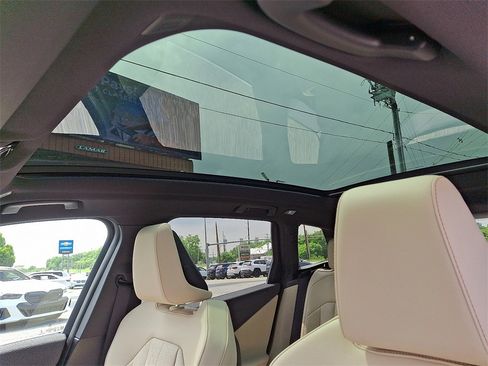 Used 2025 BMW X3 xDrive30i w/ Premium Package image 11