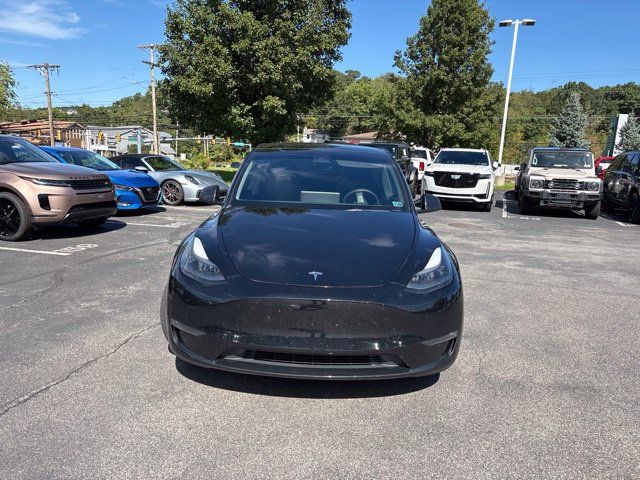 Used 2023 Tesla Model Y Performance AWD/4WD image 2